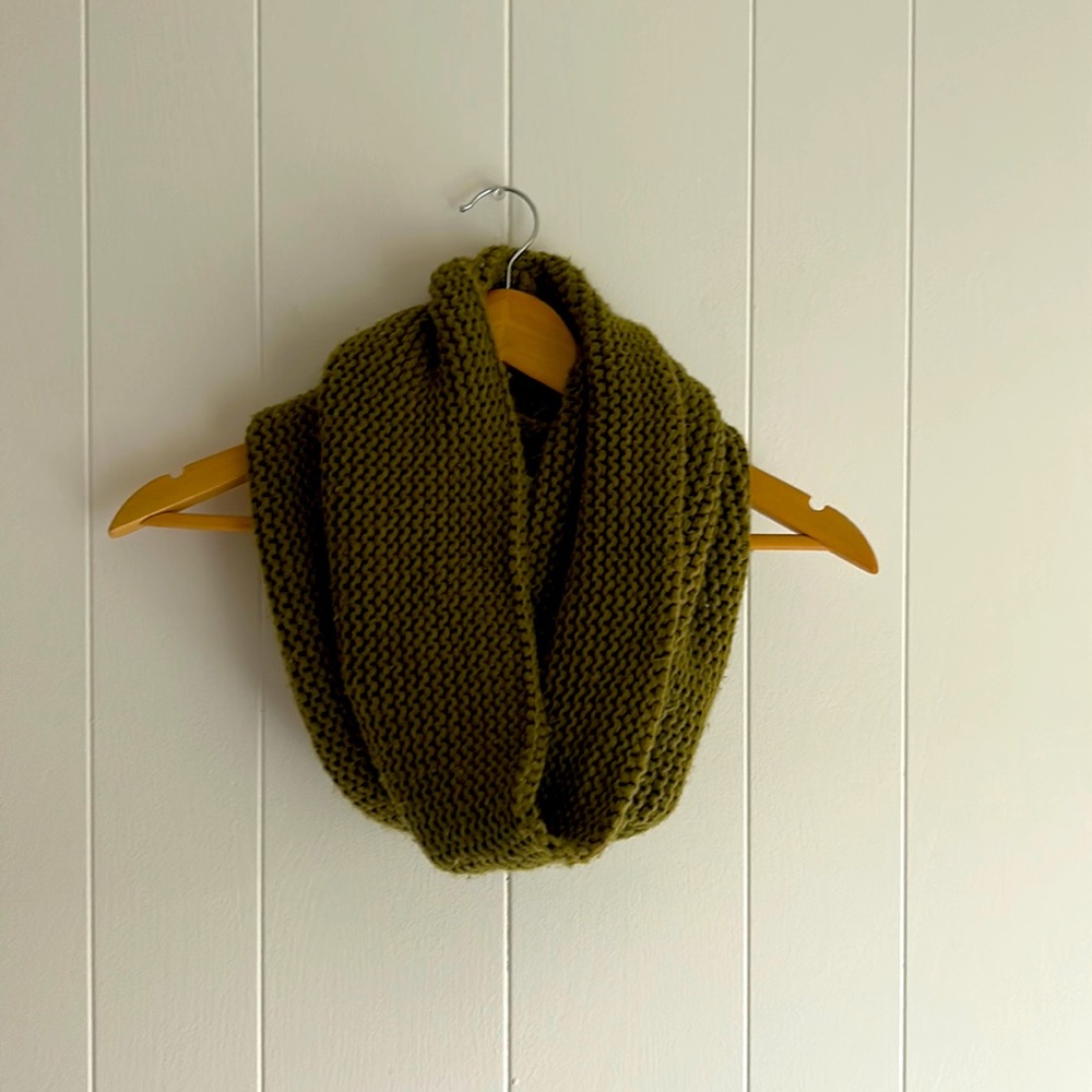 Green Knit Circle Scarf